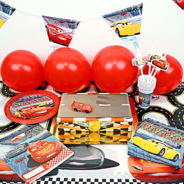 Kit anniversaire "Cars" (gâteau inclus)