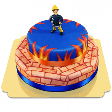 Sam Le Pompier sur son gâteau en flammes