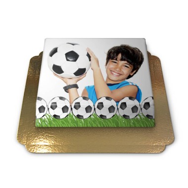 Commandez un gâteau d'anniversaire personnalisé avec un ballon de football  en ligne chez The French Cake Company