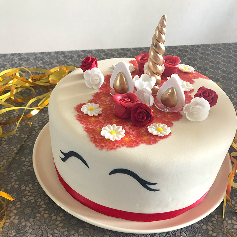 Gâteau Licorne Rouge