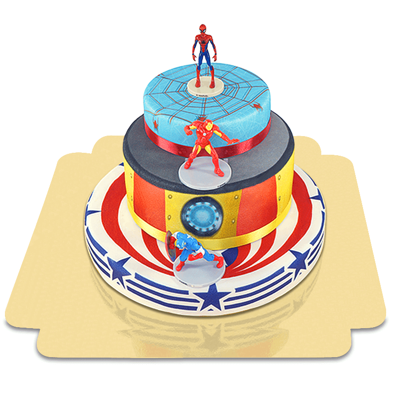 4 bougies sur un gâteau Spiderman