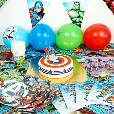 Kit de décorations Avengers (gâteau inclus)
