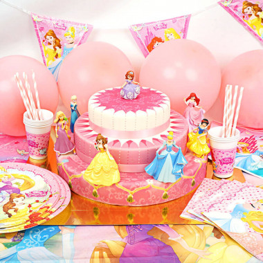Kit anniversaire "Princesses" (gâteau inclus)